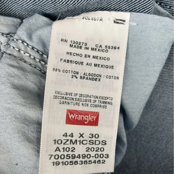 Wrangler Authentics Jeans Mens 44x30 Dark Wash Straight Leg Denim Blue Jeans NWT - Picture 8 of 8